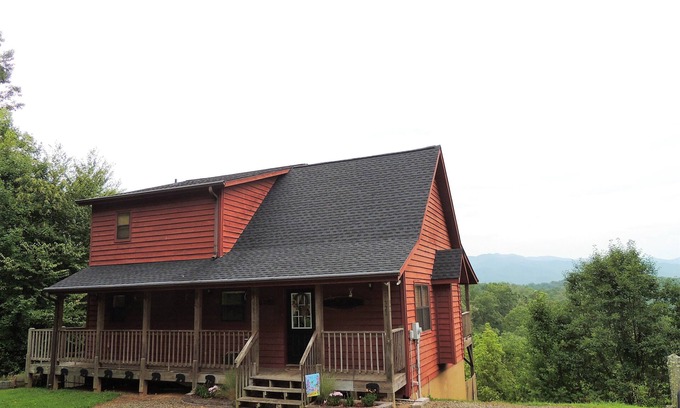 Murphy Ski Chalet | Heaven sent mountain view! Perfect for any occasion