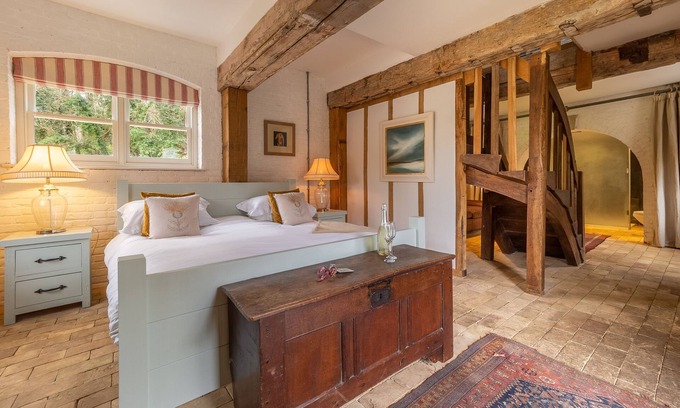 Sudbury Cottage | Heavenly luxury rustic cottage in historic country estate - Belchamp Hall Mill