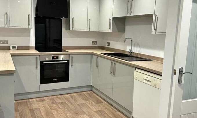 Wooburn Moor House | Hedsor Stylish Two Bedroom Cottage