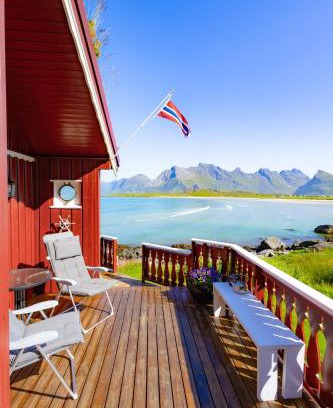 Flakstad House | HeiaHytta Fredvang