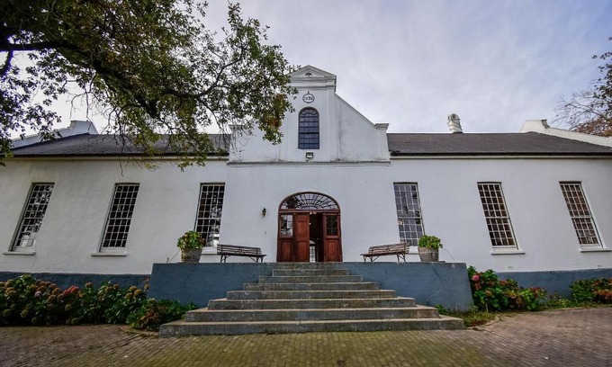 Koelenhof House | Heins Manor House