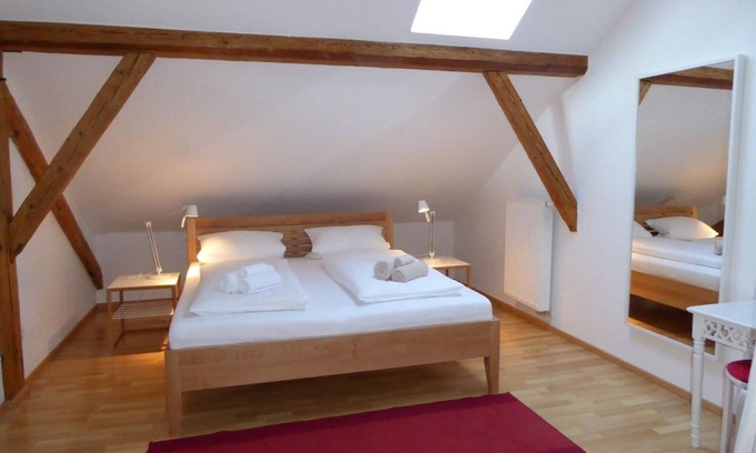 Drachselsried Apartment | Helle Ferienwohnung (93qm) mit Balkon für bis zu 4 Personen