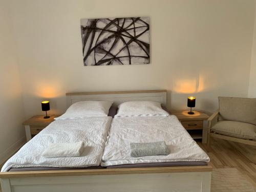 Neumuenster Apartment | Helle Freude! Modern Apartment in central Location