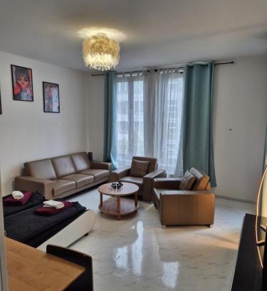 Hellersdorf Apartment | Hellersdorf City