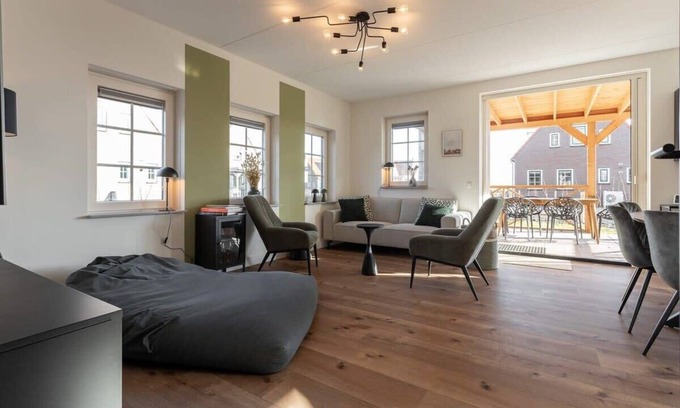Ossenisse House | Hello Zeeland - vakantiewoning Knuitershoek 80