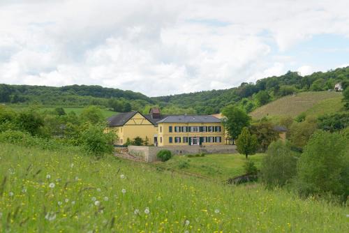 Wiesbaden Hotel | Herberge Hof Armada
