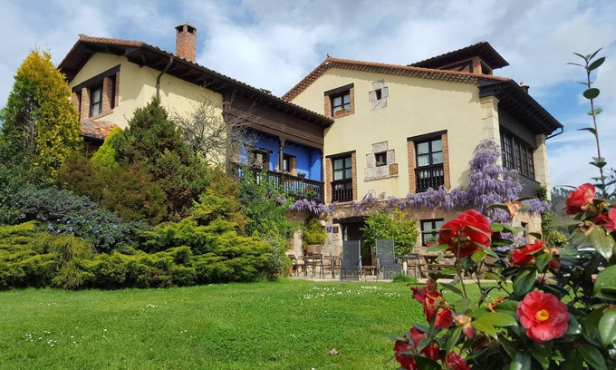 Santianes de Ola House | Heredad de la Cueste