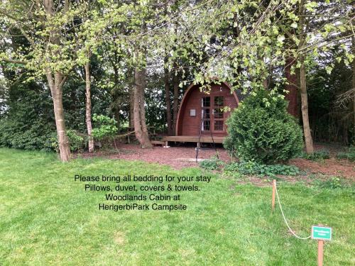 Grantham House | Herigerbi Park Woodland cabin