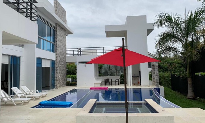 Melgar Villa | Hermosa Villa de Descanso