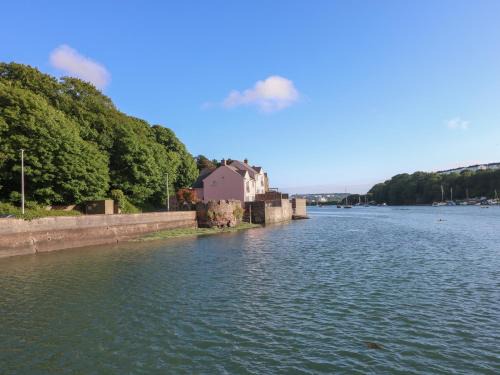 Milford Haven House | Heron