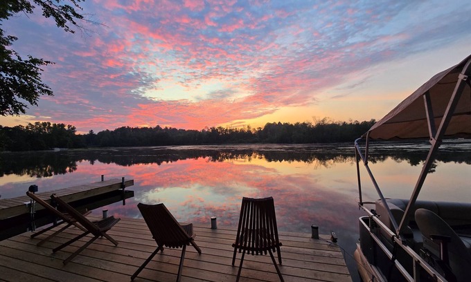 Mountain Cottage | Heron’s Nest: Pet-Friendly Fun! UTV Trails, Game Room, Boat Rentals & More! 🐾🚤