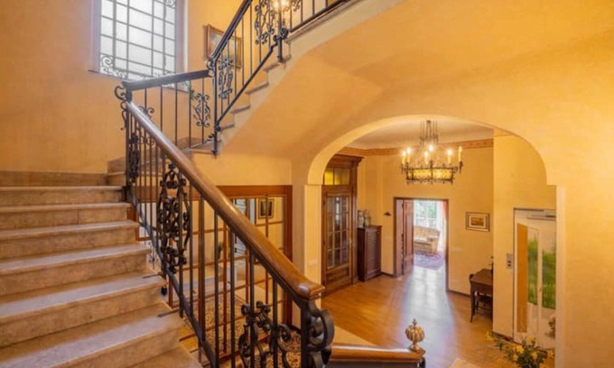 Lanzo d'Intelvi Villa | Herrliche Historische Villa