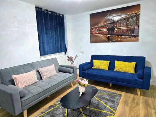 Stevenage House | Hertfordshire - Stylish 6BR Retreat, 3 Parking