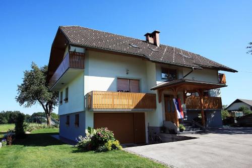 Sencur House | Hiša na Vrtu