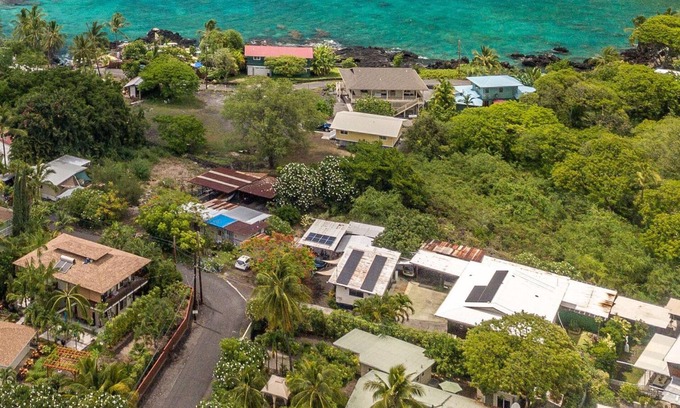 Honaunau-Napoopoo House | Hi6-ST1- The Dolphin Bay Estate