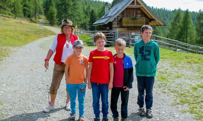Albeck Cabin | Hiaslhütte - Hiaslhütte & Almgasthof Hiasl Zirbenhütte