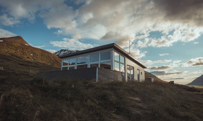 Olafsfjordur Cottage | Hidden Cottage with indoor hot tub