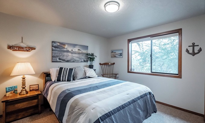 West Salem Apartment | Hidden Treasure - A Private Guest Suite