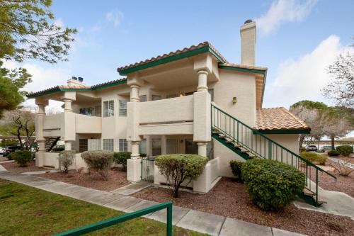 Summerlin Apartment | HiddenJewel Near Summerlin