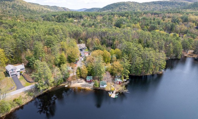 Lake Luzerne Resort | Hide-A-Way Waterfront Cottages