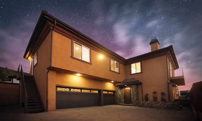 Thousand Oaks House | HIGH-END - Modern Tuscan - View - 2nd & 3rd Story Deck
