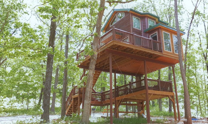 Potosi House | High Hope Tree House #1 @Spring Lake Ranch