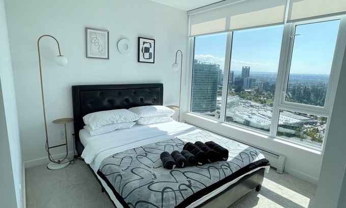 Surrey Apartment | High Level New 2 BR near Skytrain with Great View