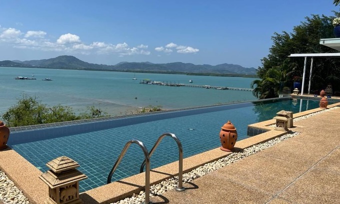 Pa Klok Villa | High-quality stay on Bay of Cape Yamu with a panoramic sea view of the Sapan Bay
