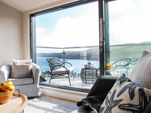 Salcombe Apartment | Higher Cliftonville