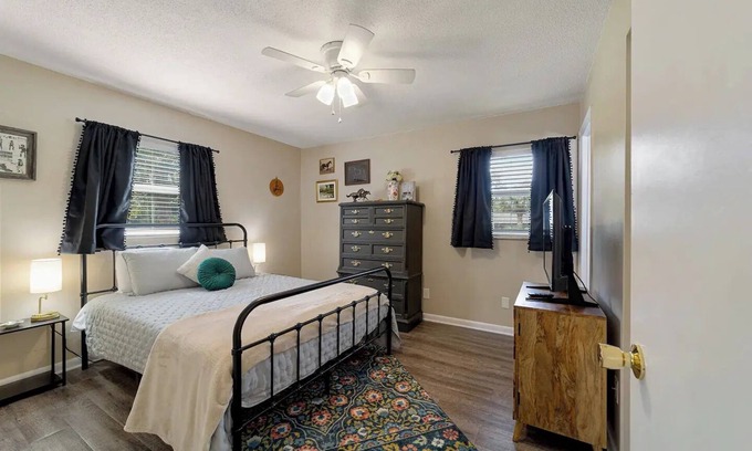 Fort King District House | Highland Hideaway