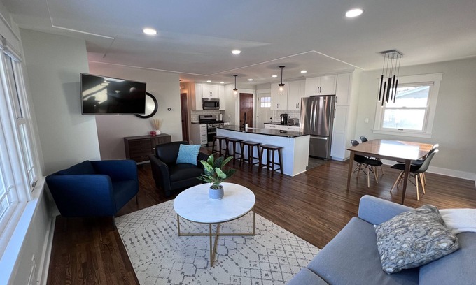 Highland House | Highland Park stunner! Centrally located, Renovated with modern updates.