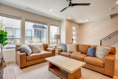 Weber County House | Hike and Ski Townhome 8 Mi to Dtwn Ogden!