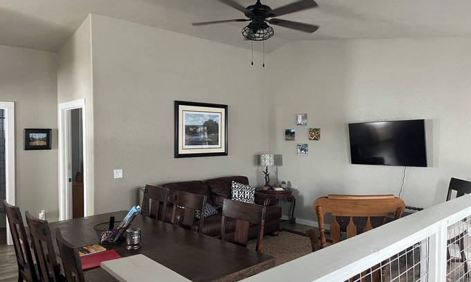 Burnet House | Hill Country/Lake Buchanan/Spider Mountain/Highland Lakes Getaway