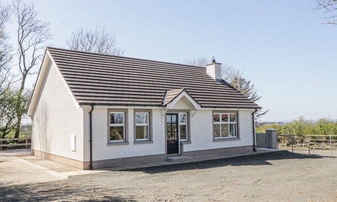 Armoy House | HILL HOUSE, country holiday cottage in Armoy, County Antrim