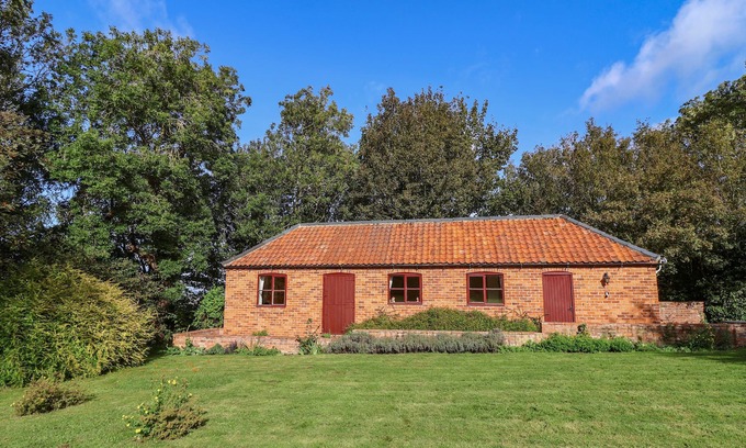Leadenham Cottage | HILL TOP COTTAGE, with a garden in Welbourn