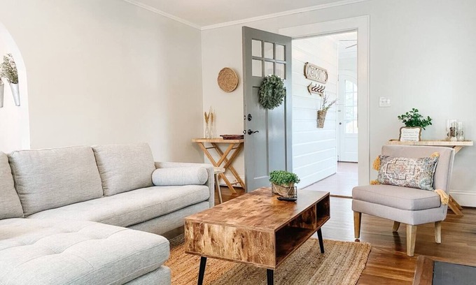 Gastonia Cottage | Hillcrest Cottage