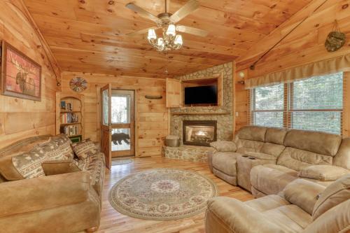 Cashes Valley House | Hillside Haven