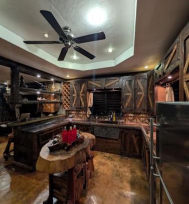Valencia Bed & Breakfast | Hillside House rental