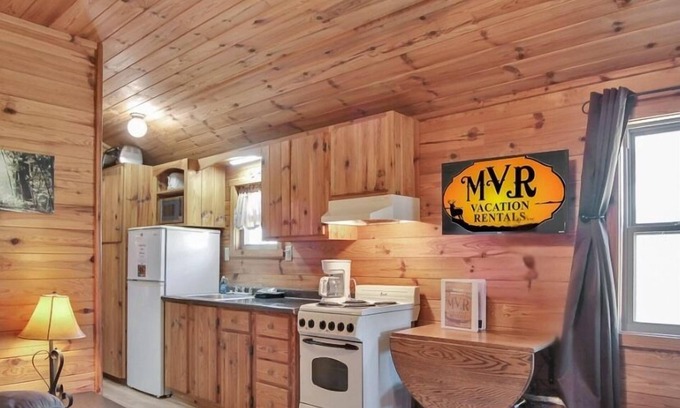 Knoxville House | Hilltop Hideaway 1 - Pet Friendly!