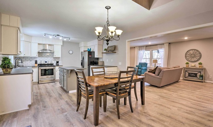 Apple Valley House | Hilltop Home Inside of Apple Valley!