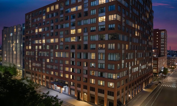 Boerum Hill Hotel | Hilton Brooklyn New York