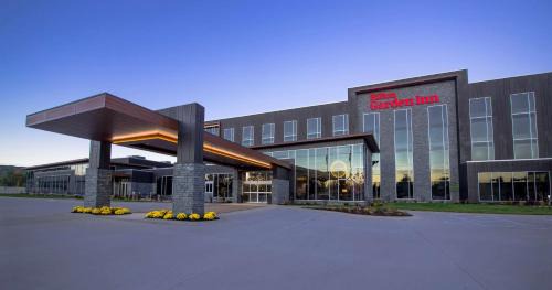 Rib Mountain Hotel | Hilton Garden Inn Wausau, WI