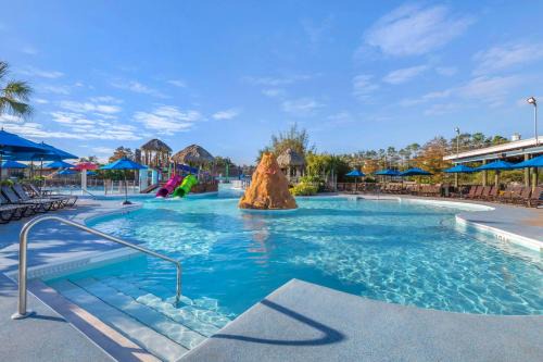 West Kissimmee Resort | Hilton Vacation Club Aqua Sol Orlando West