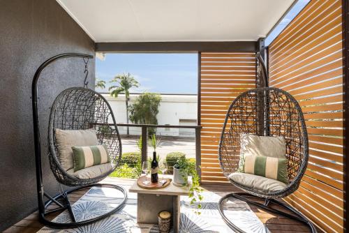 South Townsville Apartment | Hip City Fringe Living - Apartment
