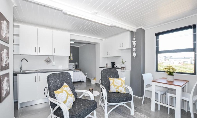 Yzerfontein Apartment | Hip-Nautic