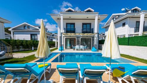 Hisaronu Villa | Hisar 2 - 4 Bedroom Holiday Villa in Hisarönü