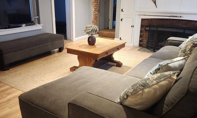 Havana House | Historic 1860's updated 4 bedroom, 2 bath home
