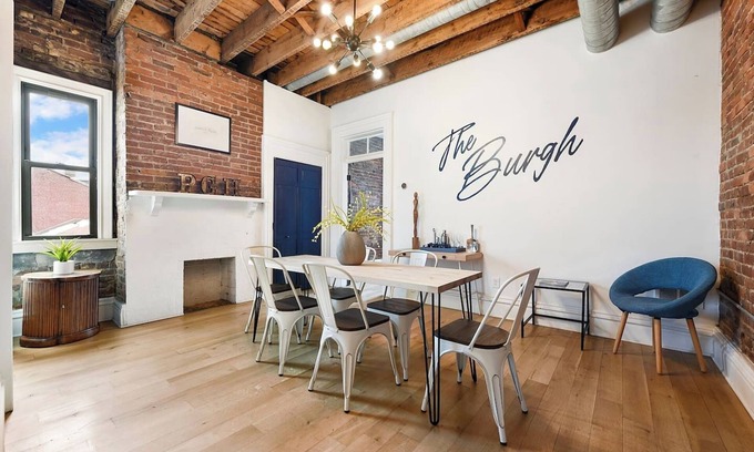 East Allegheny House | Historic 4-Apt Building Sleeps 16 Walk to Stadiums