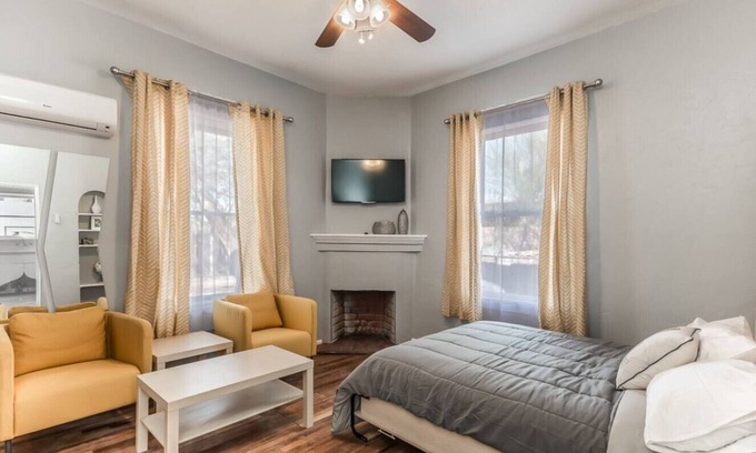 West University House | Historic 4th Ave Sunshine Suite
