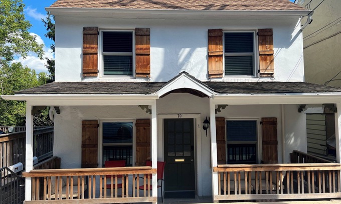 New Hope Apartment | Historic Bank House 1 BR Downtown fully remodeled